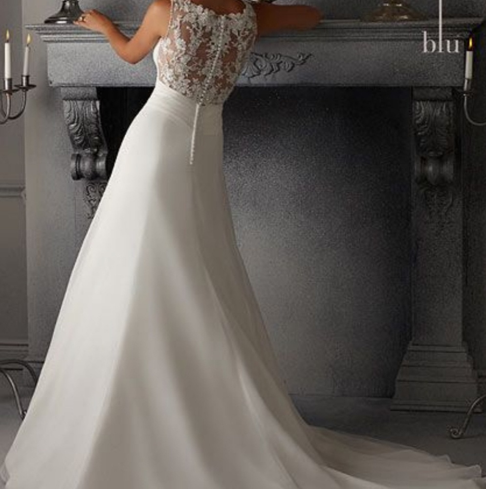 Wedding dress sz 8 style 5267